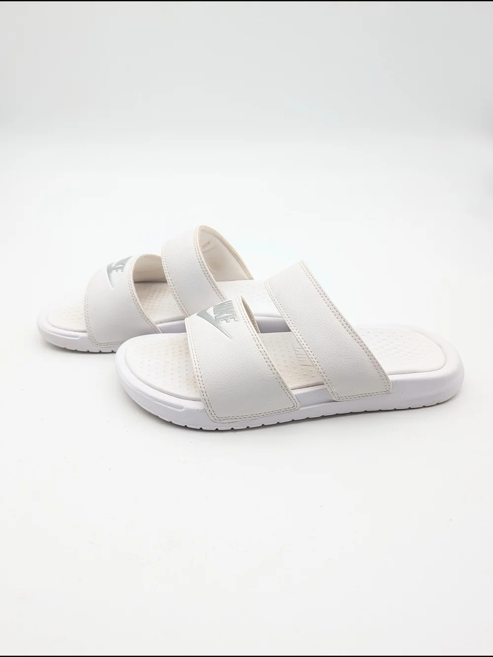 Nike Womens Benassi Duo Ultra Slide Sandals White Size US 7